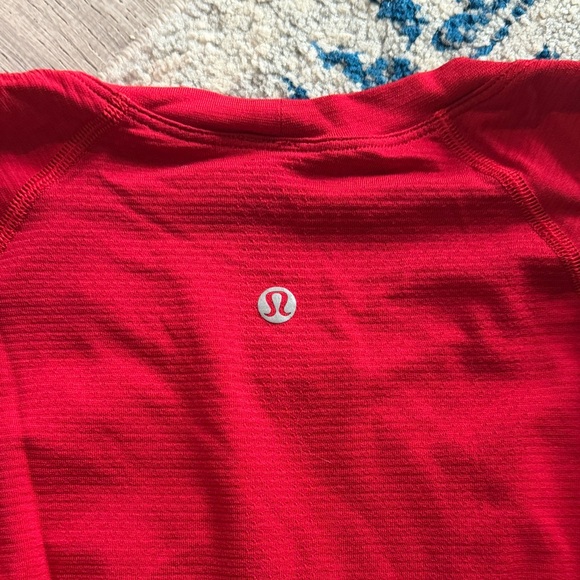 lululemon athletica Red Muscle Tee - Picture 2 of 2